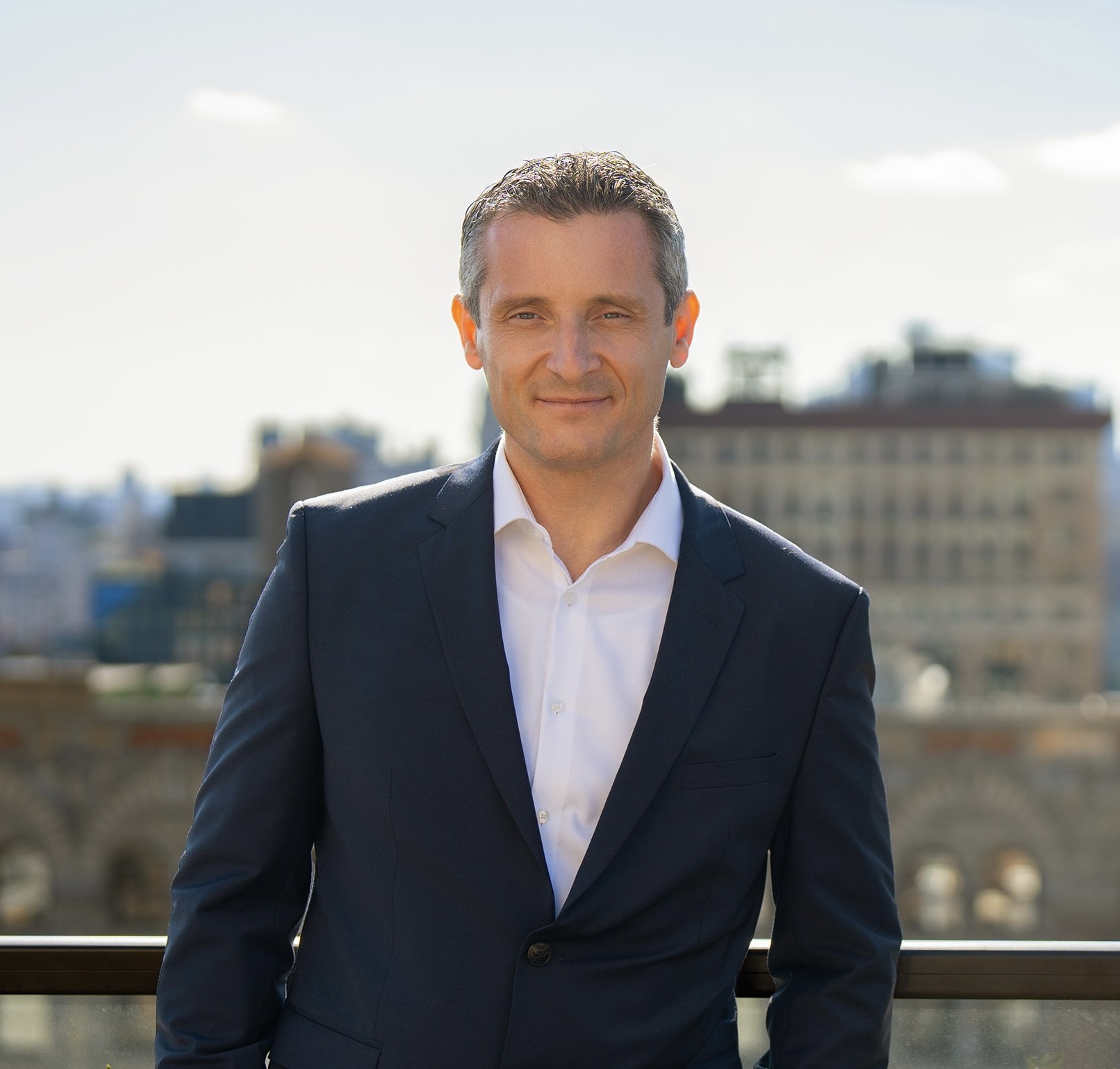 Micky Pekija, Licensed Associate Real Estate Broker at Douglas Elliman